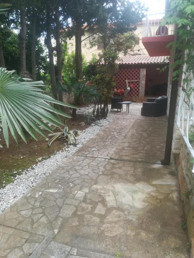 Villa Edward Premantura Esterno foto