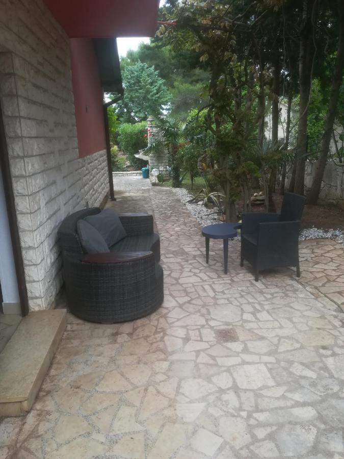 Villa Edward Premantura Esterno foto