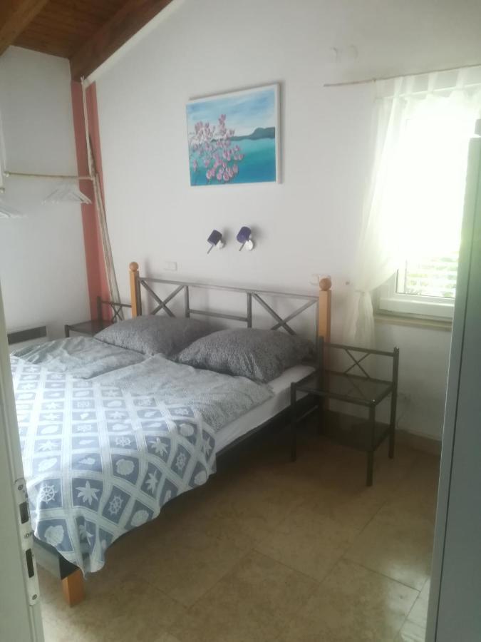 Villa Edward Premantura Esterno foto